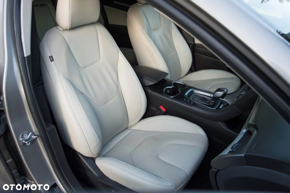 Ford Mondeo - 30