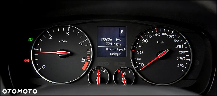 Renault Laguna dCi 150 FAP Start-Stop GT - 20