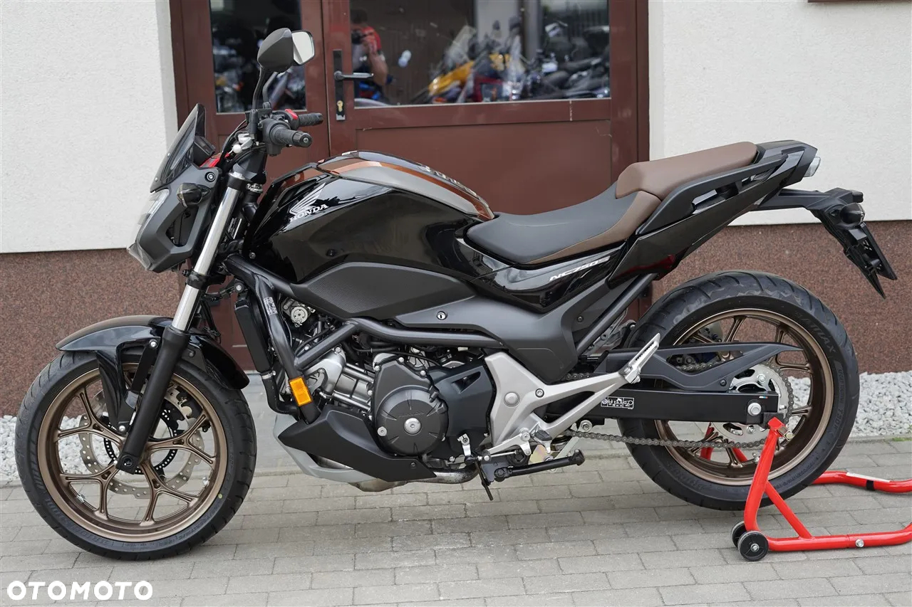 Honda NC - 20
