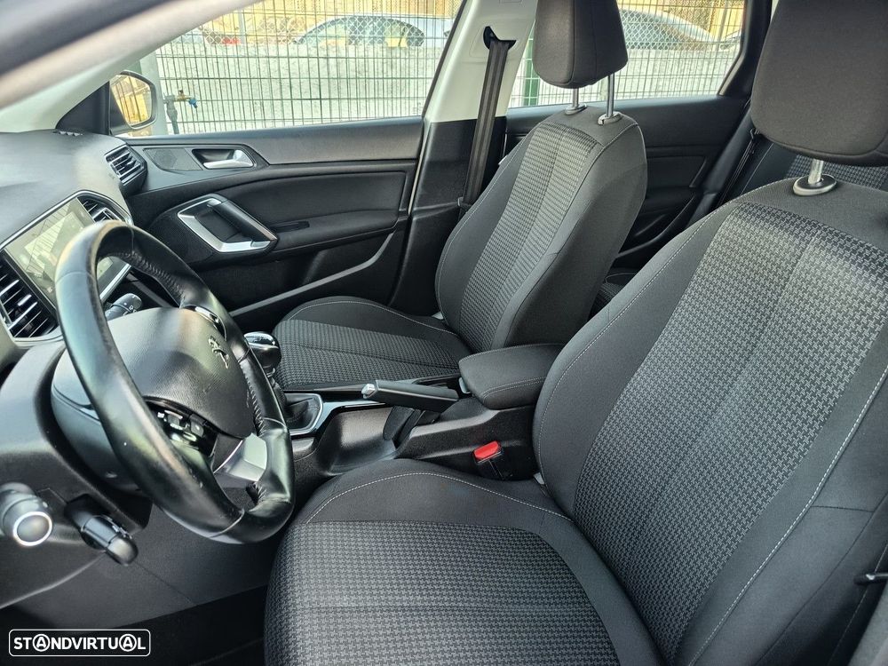 Peugeot 308 SW 1.2 PureTech Style - 13