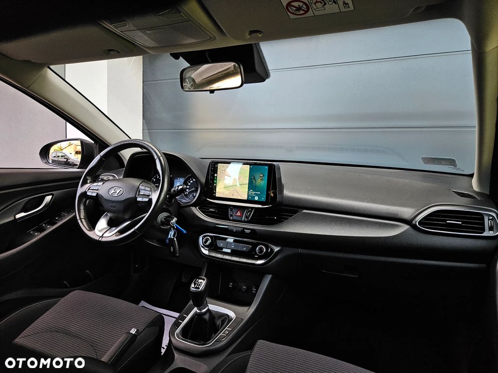 Hyundai i30 1.5 DPI Classic + - 11