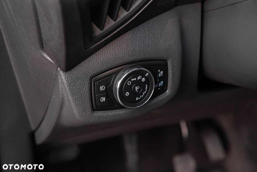 Ford Tourneo Connect 1.0 EcoBoost Start-Stop Titanium - 22
