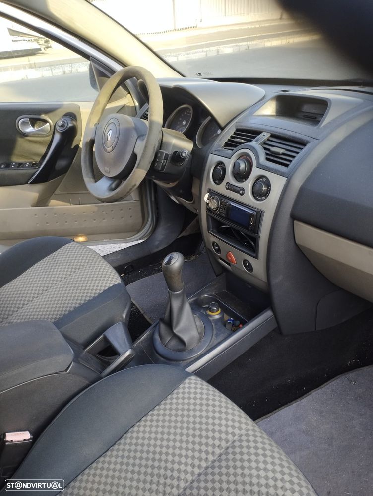 Renault Mégane 1.5 dCi Dynamique - 6
