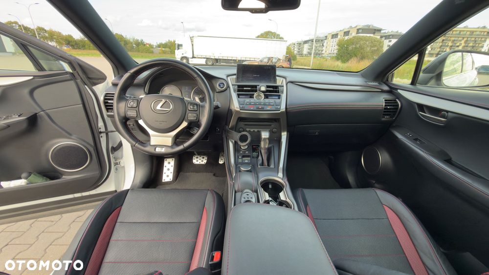 Lexus NX 300h F Sport Edition AWD - 14