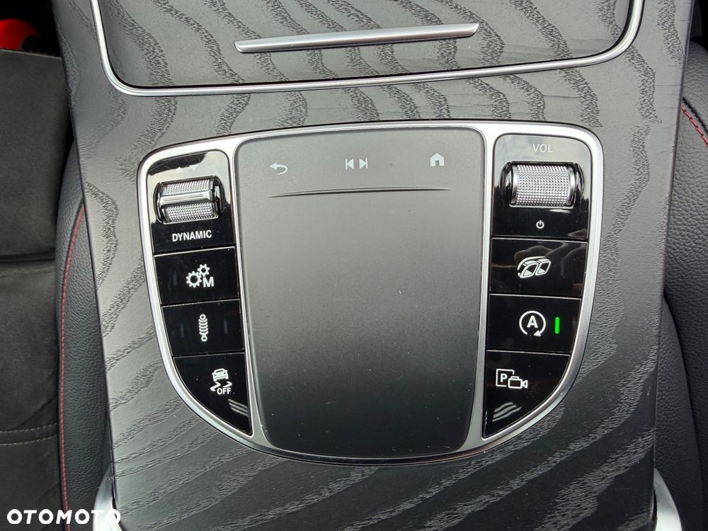 Mercedes-Benz GLC - 24