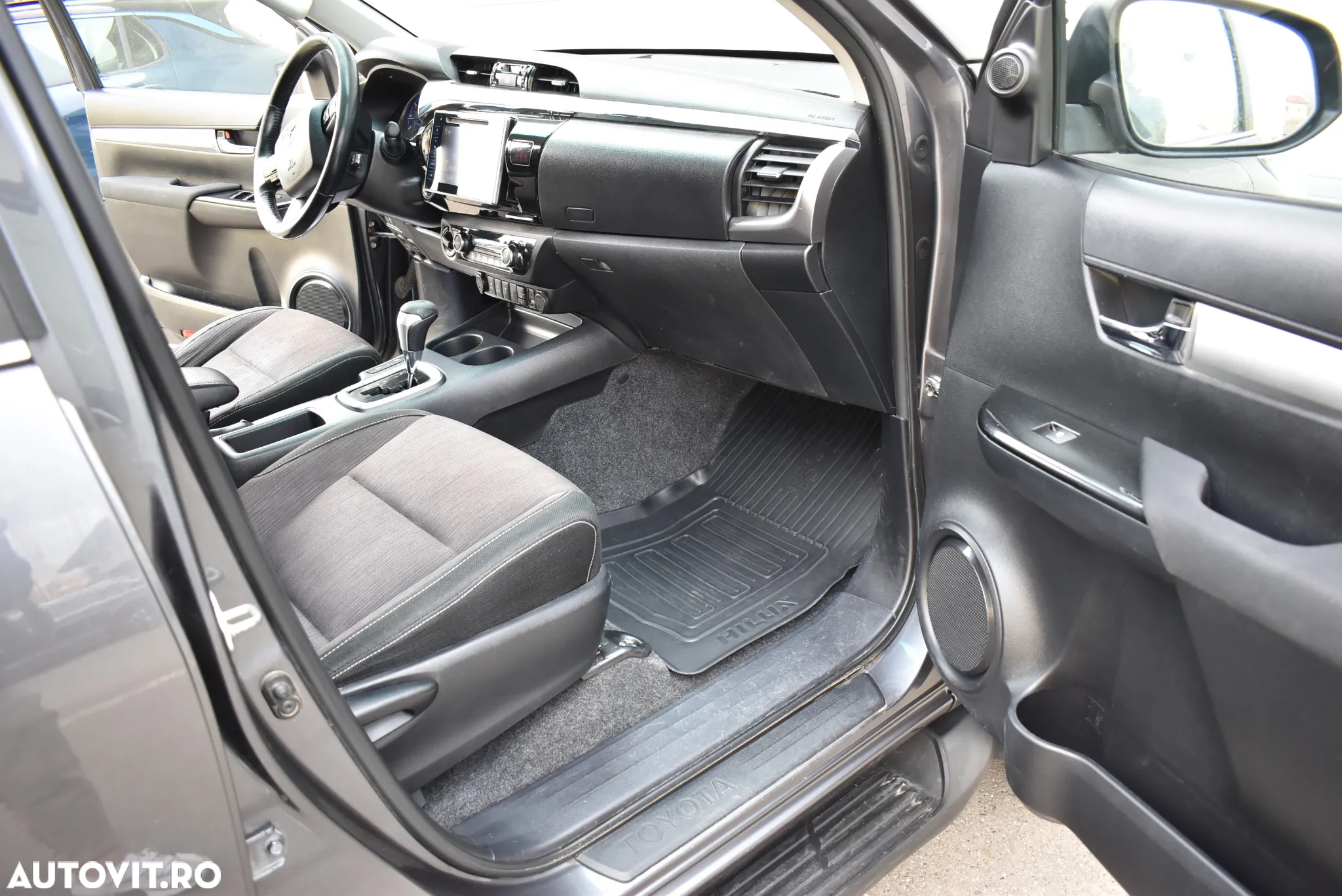 Toyota Hilux - 20