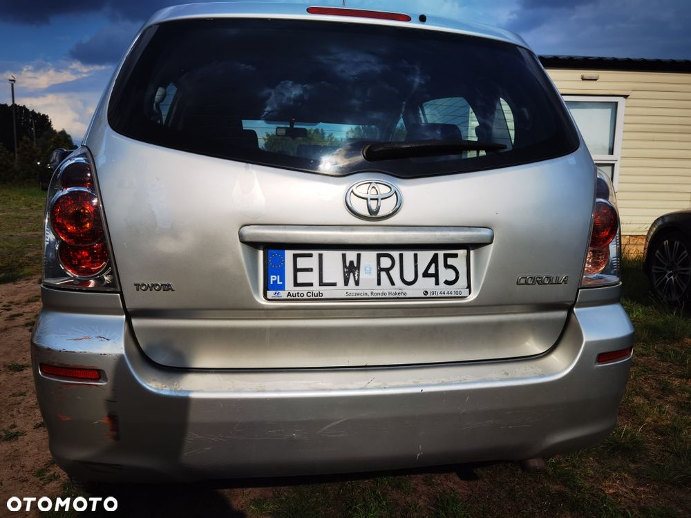 Toyota Corolla Verso - 6