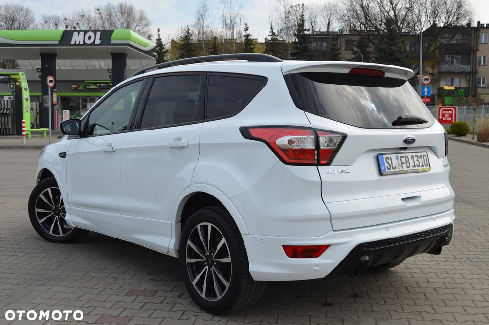 Ford Kuga 1.5 EcoBoost 2x4 ST-Line - 4