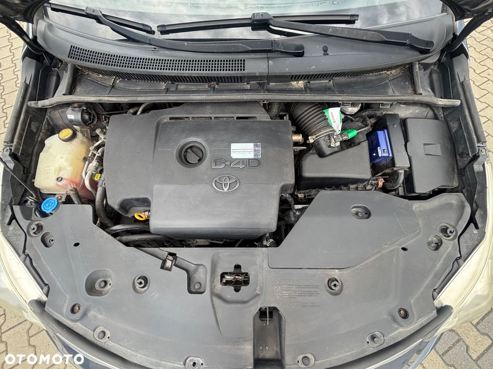 Toyota Avensis 2.0 D-4D Premium - 28