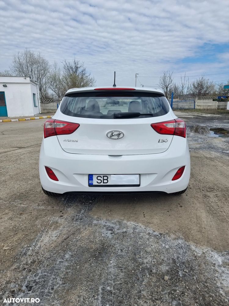 Hyundai i30 1.4 100CP 5DR M/T Comfort+ - 2