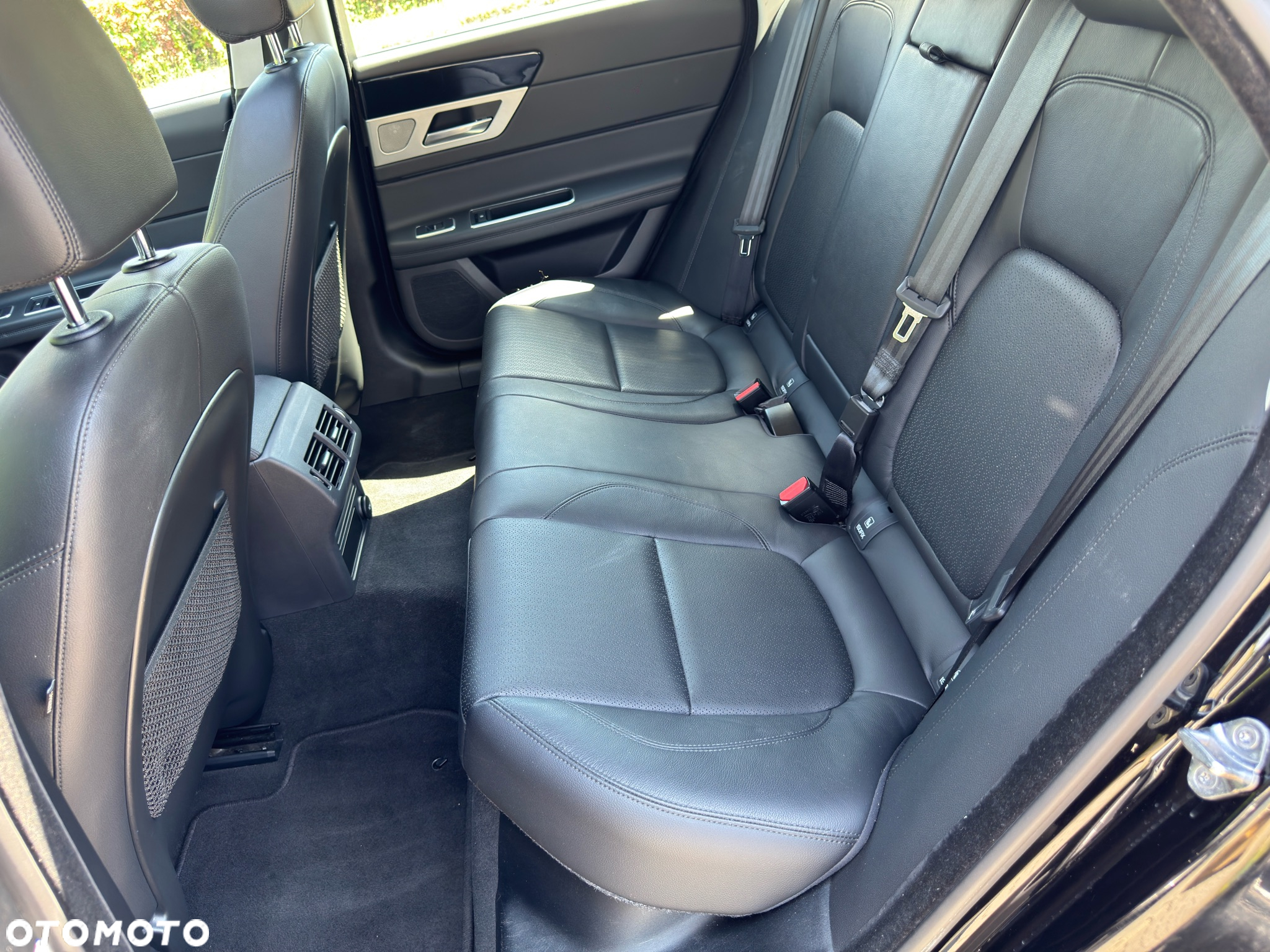 Jaguar XF 2.0 i4D Prestige - 13