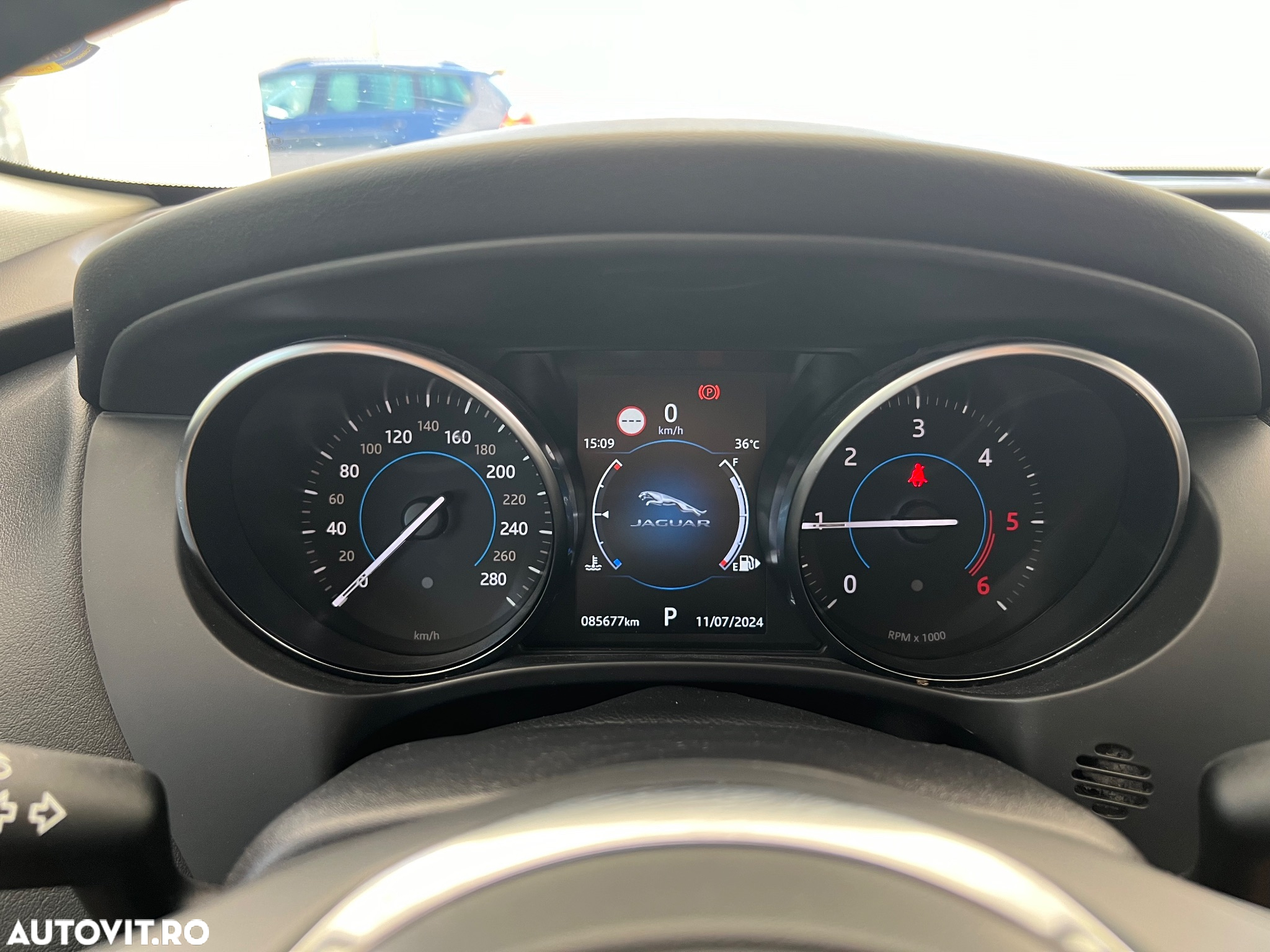 Jaguar F-Pace 20d AWD R-Sport - 13
