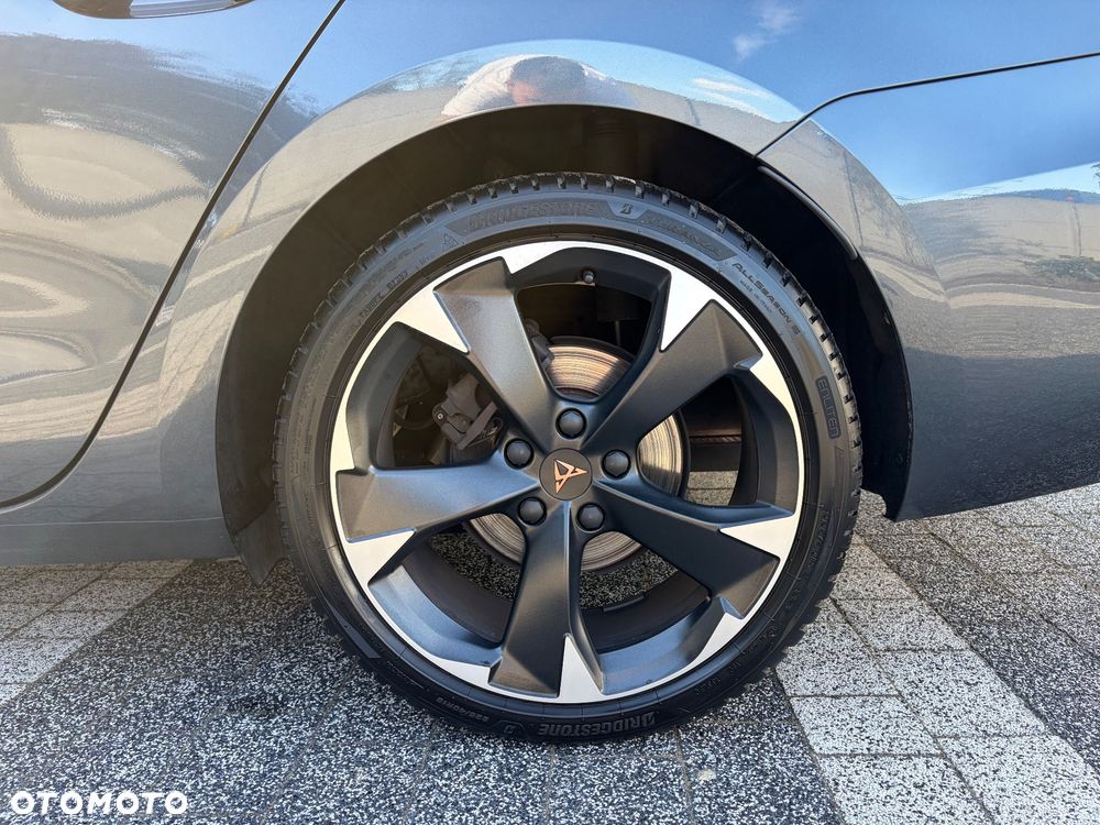 Cupra Leon 1.5 eTSI DSG - 32
