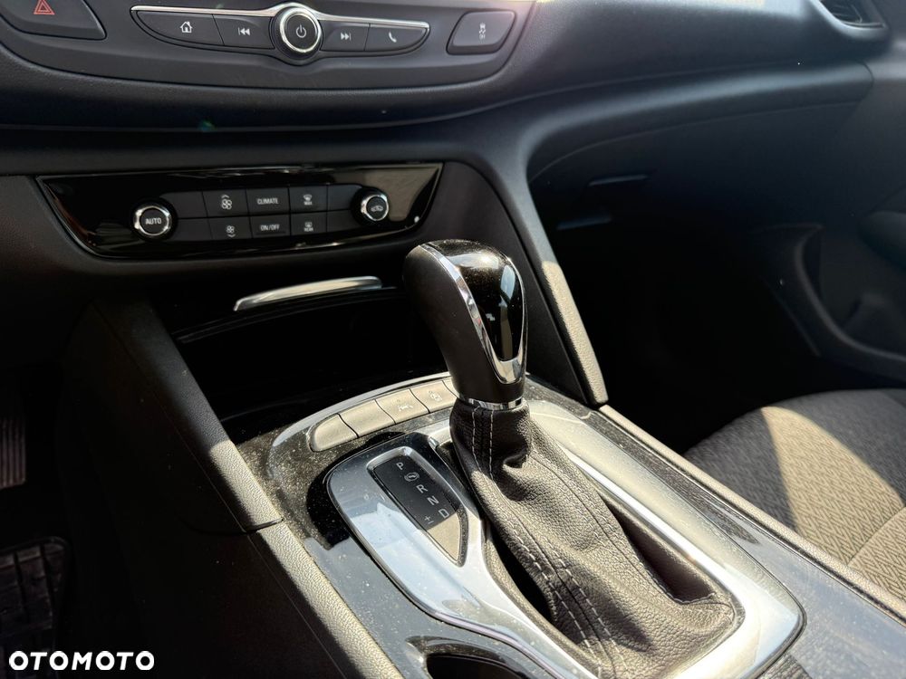 Opel Insignia 1.5 T Enjoy S&S - 19