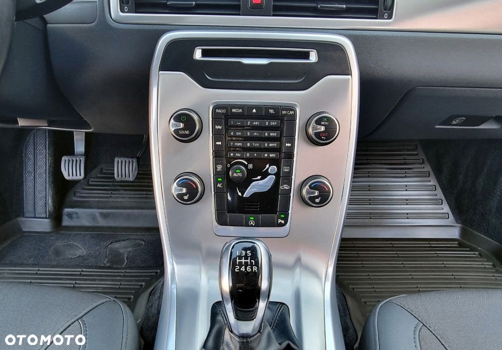 Volvo XC 70 - 21