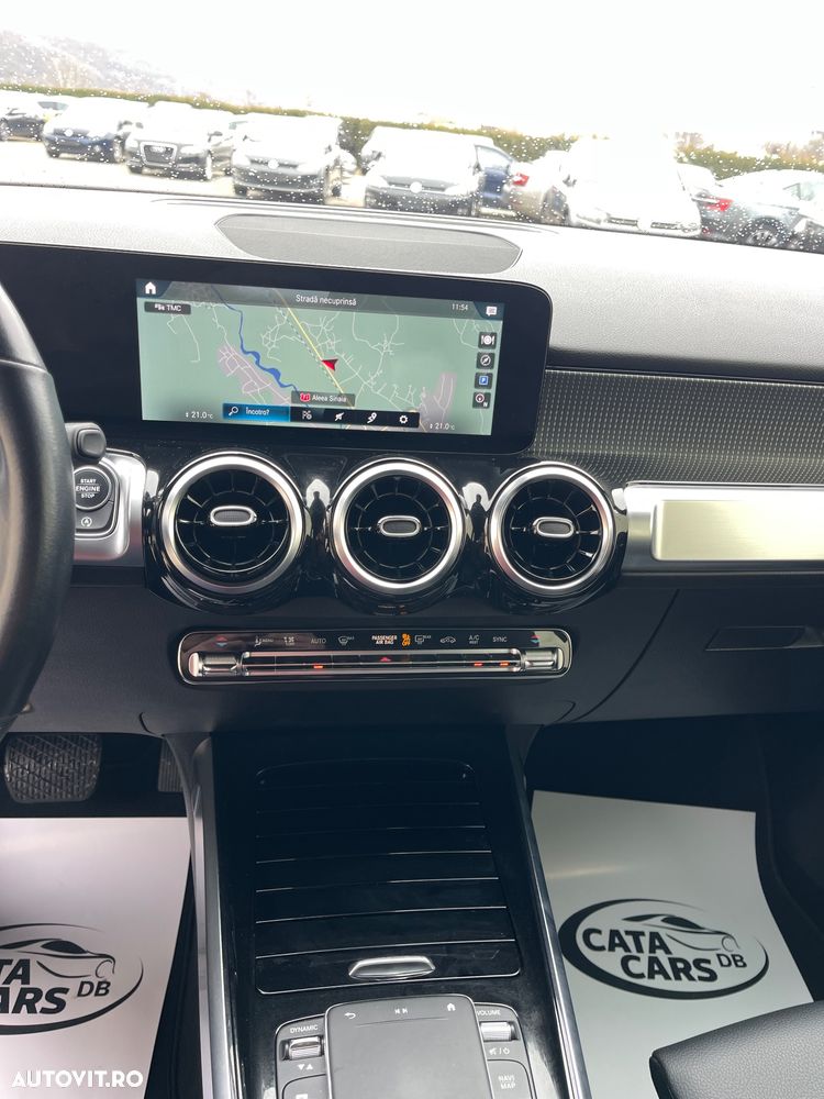 Mercedes-Benz GLB - 33