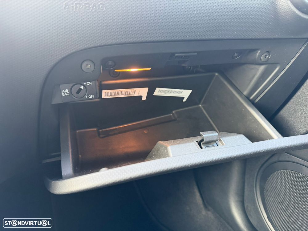 SEAT Leon 1.6 TDI ECOMOTIVE Reference - 31