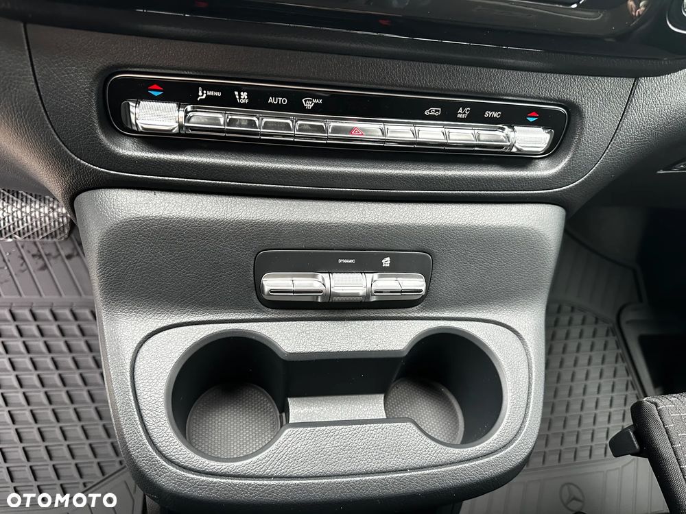 Mercedes-Benz Vito 119 CDI 4x4 Furgon Select Ekstra Long 3430 mm - 23