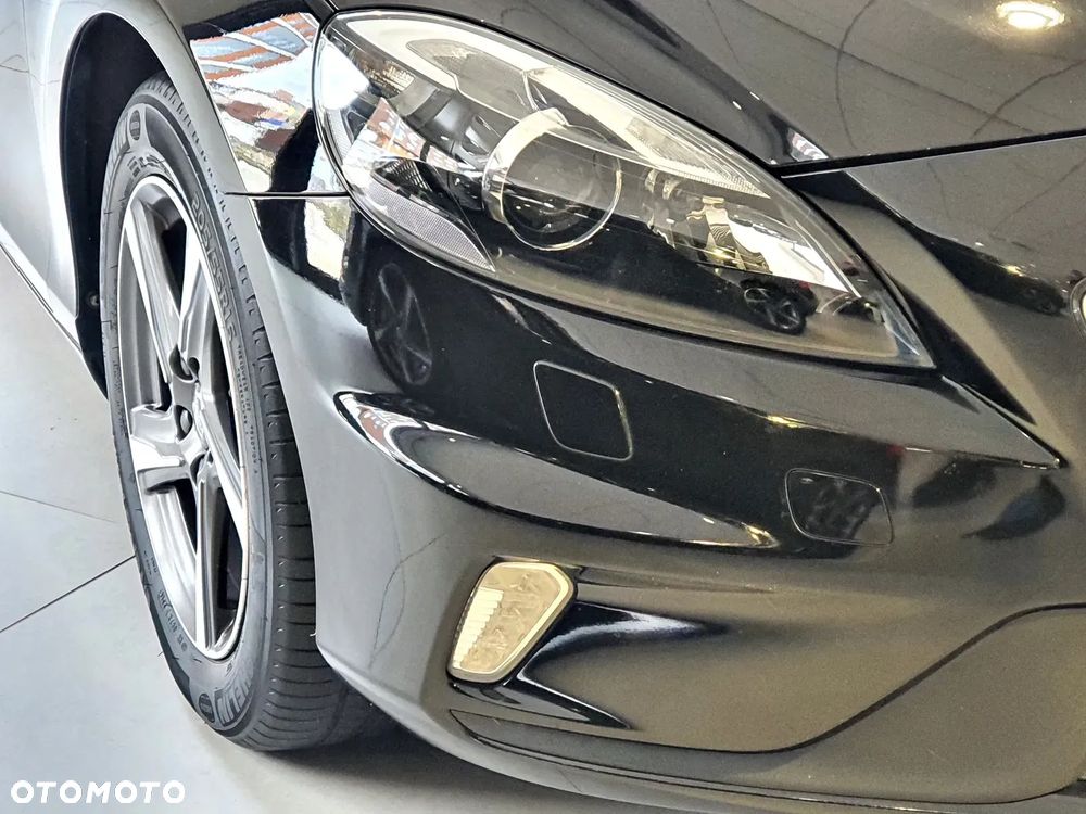 Volvo V40 D4 Drive-E R-Design Summum - 4