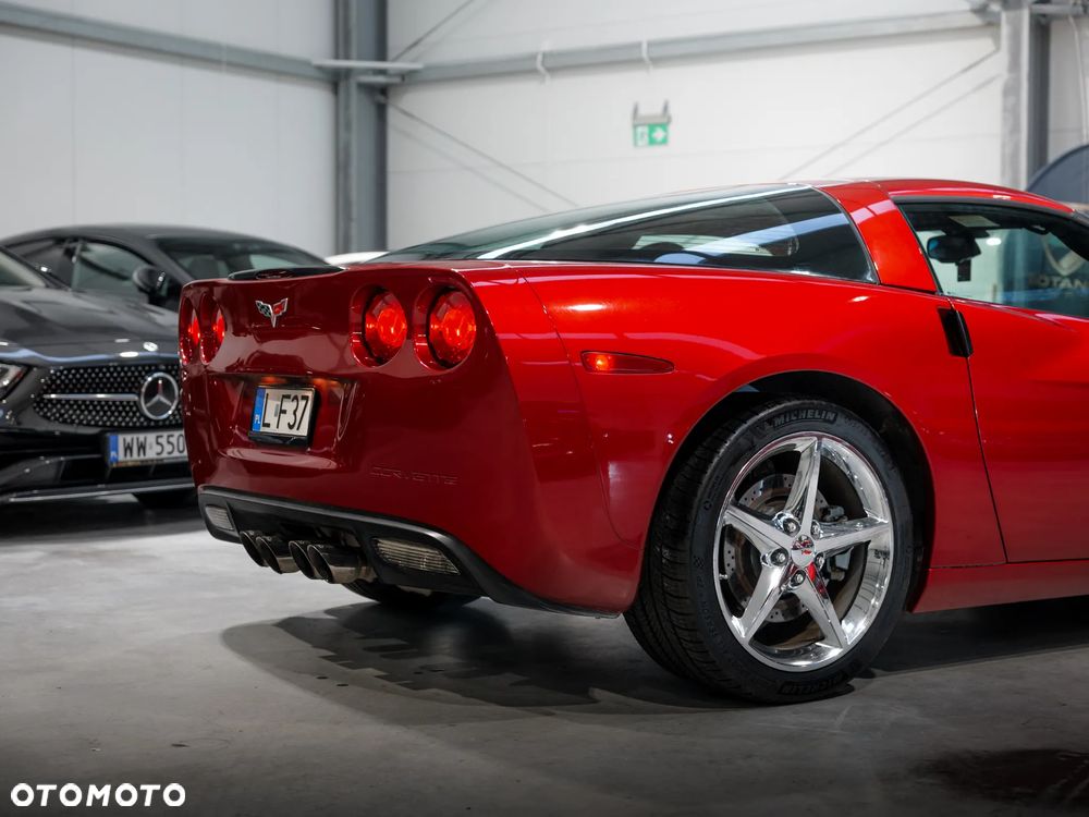 Chevrolet Corvette - 9
