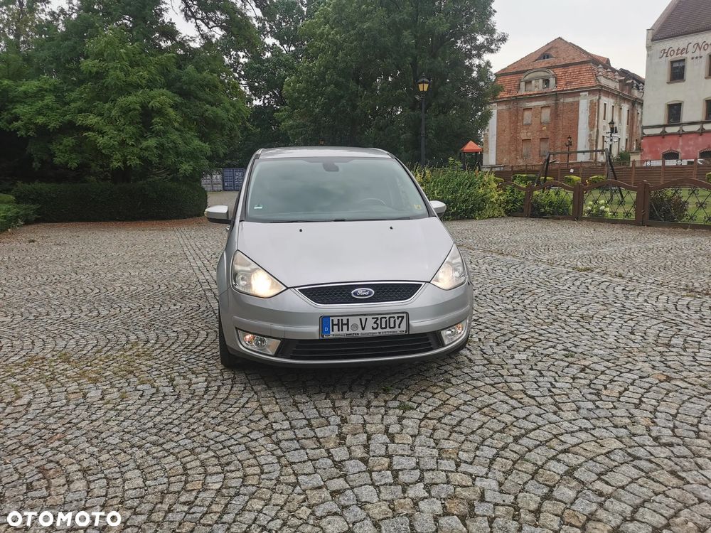 Ford Galaxy 2.0 TDCi Ambiente - 4