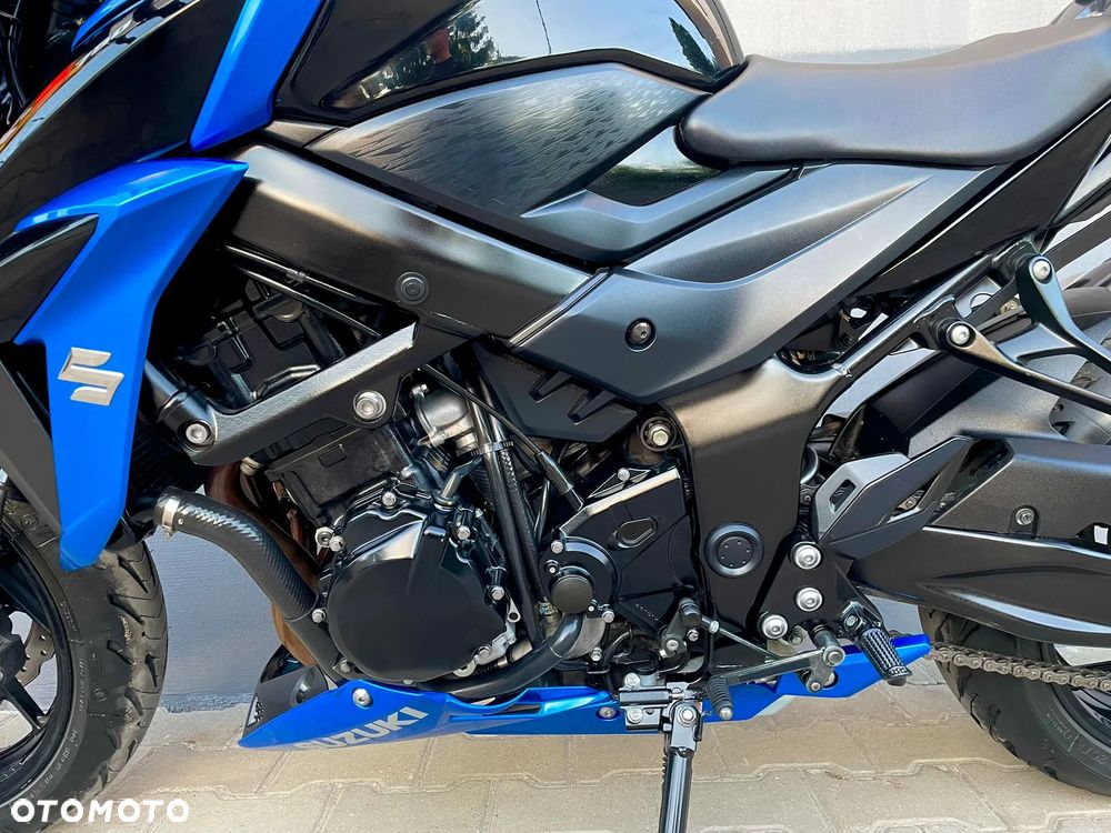 Suzuki GSX - 10