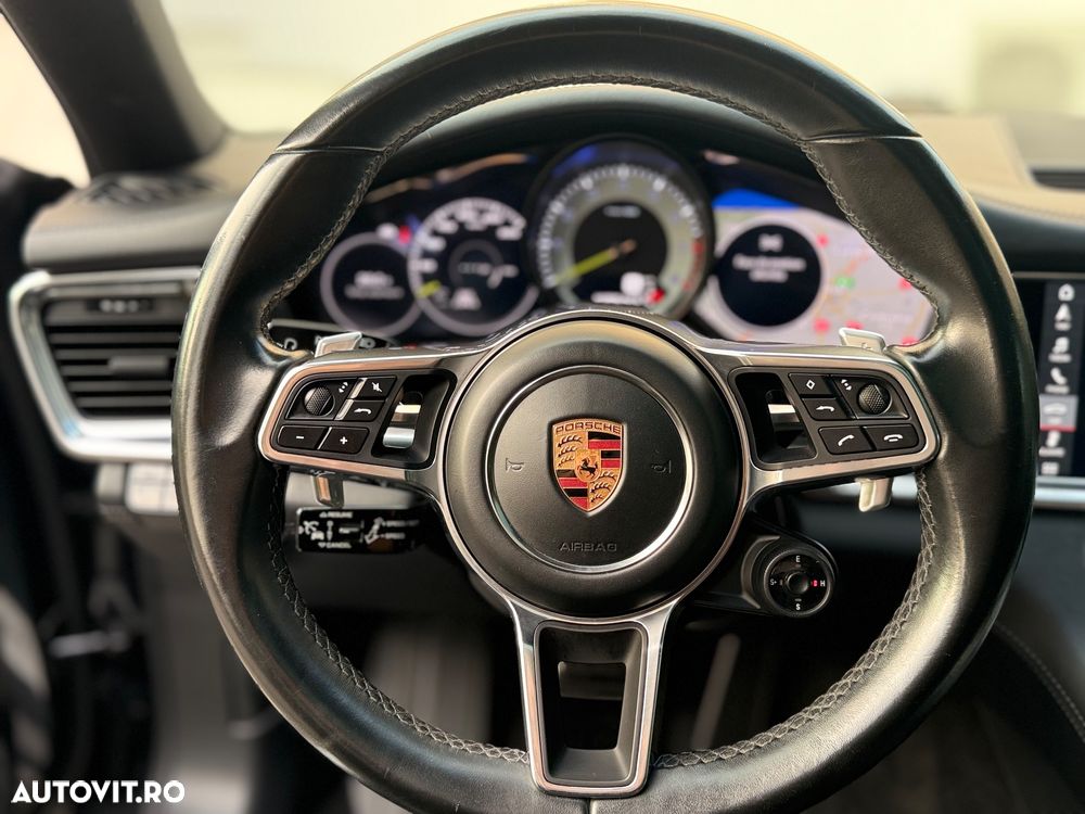 Porsche Panamera 4 E-Hybrid - 8