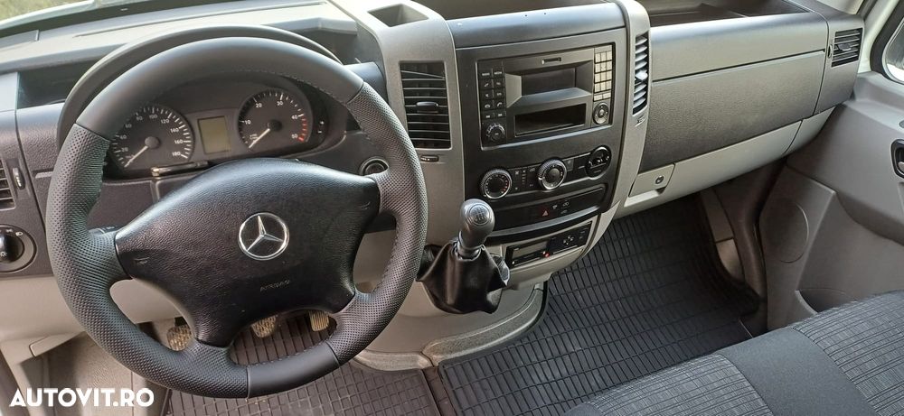 Mercedes-Benz Sprinter - 10