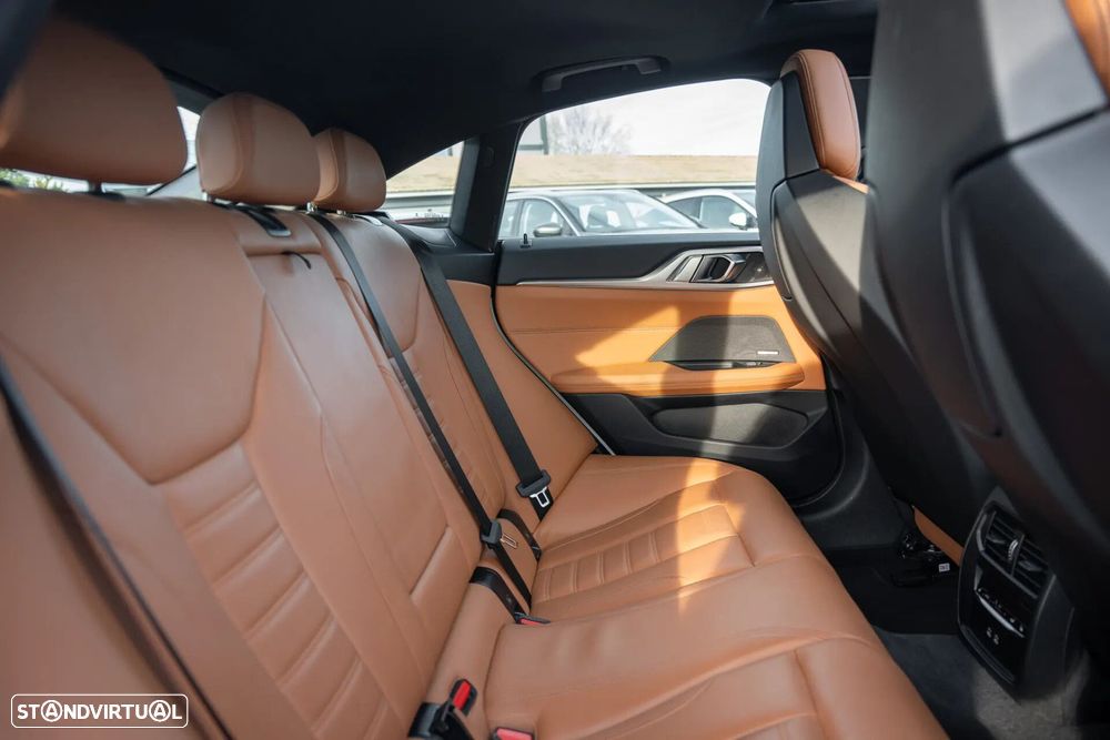 BMW i4 eDrive40 Pack Desportivo M - 31