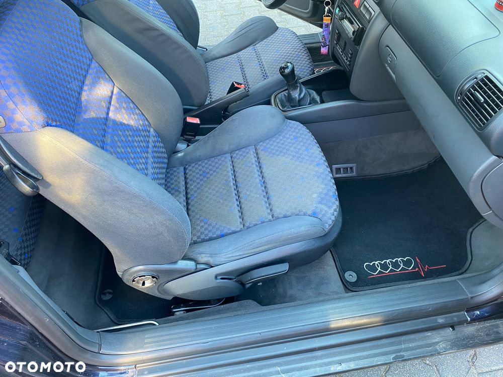 Audi A3 3-drzwiowe 1.6 Ambiente - 21