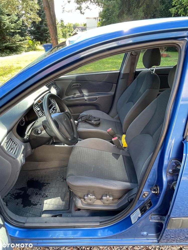 Kia Rio 1.4 Family - 7