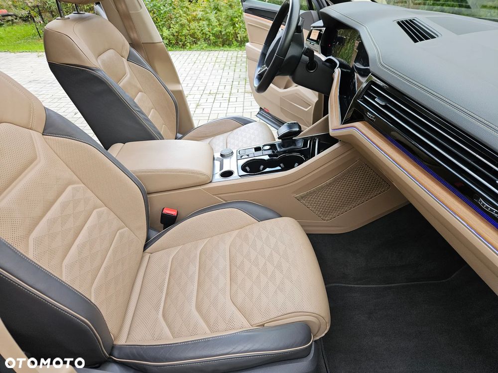 Volkswagen Touareg 3.0 V6 TDI SCR 4Mot Elegance - 17