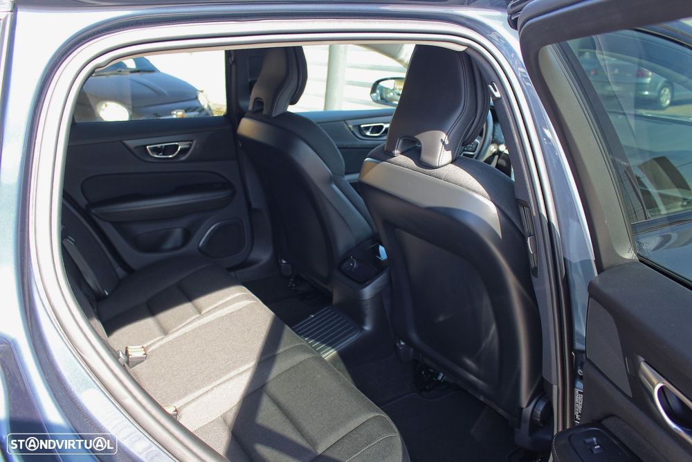 Volvo V60 2.0 T6 AWD TE R-Design - 36