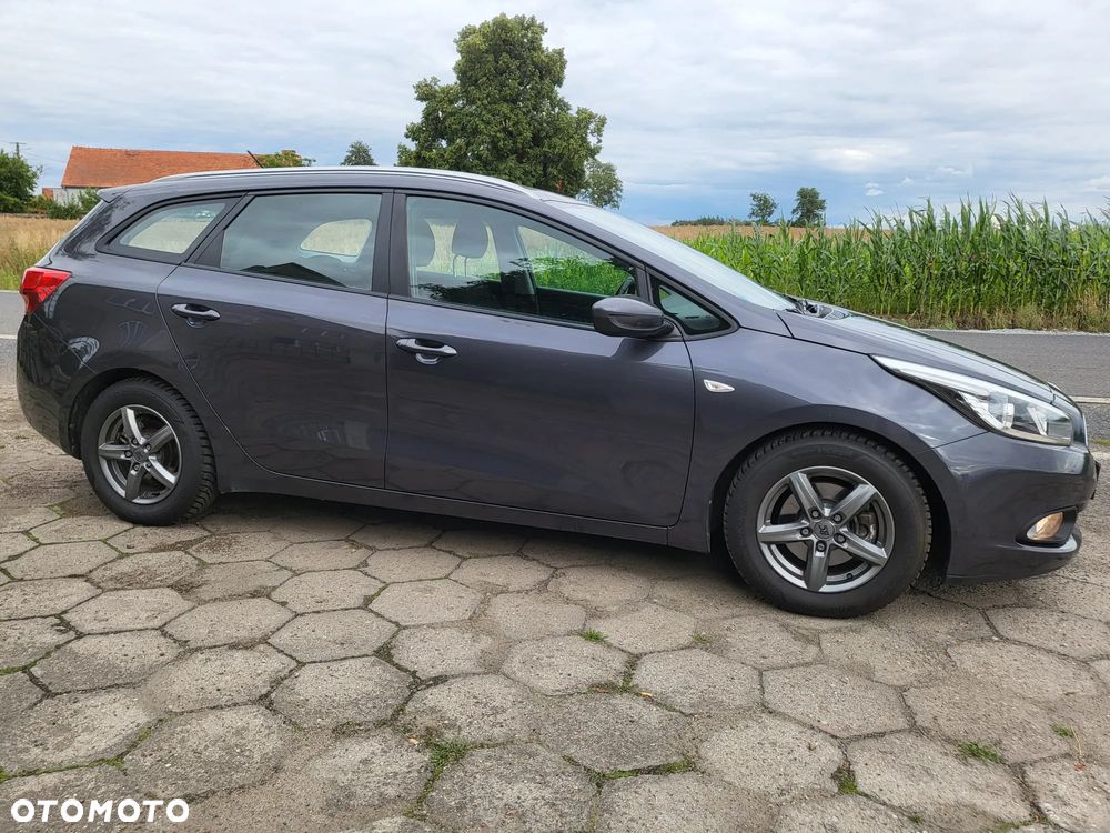 Kia Ceed - 31