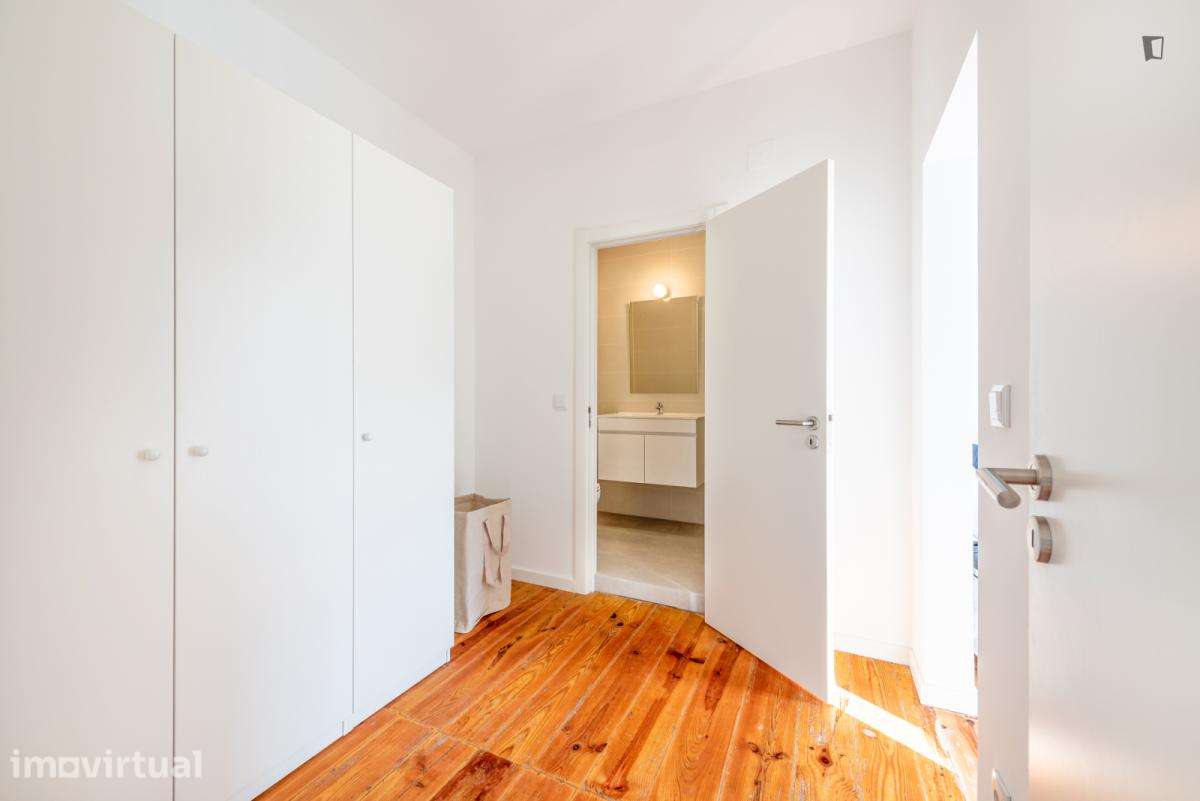 Quarto - localizado em Mouraria Lisbon - Grande imagem: 3/14