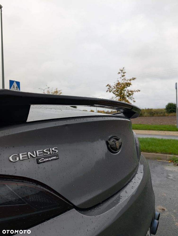 Hyundai Genesis Coupe - 9