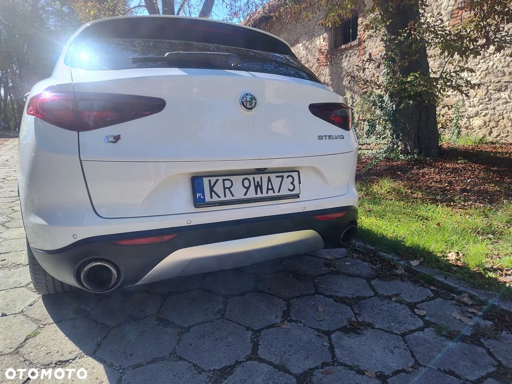 Alfa Romeo Stelvio 2.0 Turbo First Edition Q4 - 9