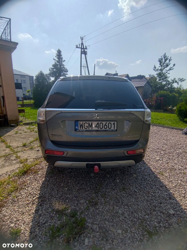 Mitsubishi Outlander - 6