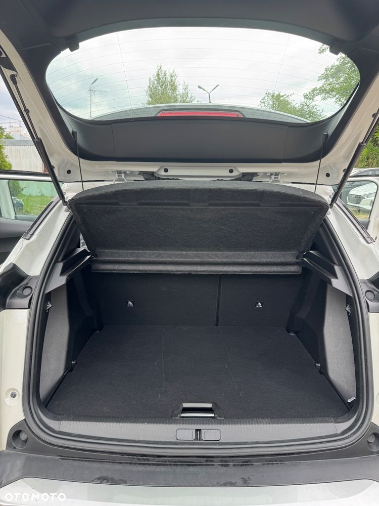 Peugeot 2008 1.2 PureTech Active Pack S&S - 19