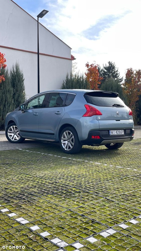 Peugeot 3008 2.0 HDi HYbrid4 - 2