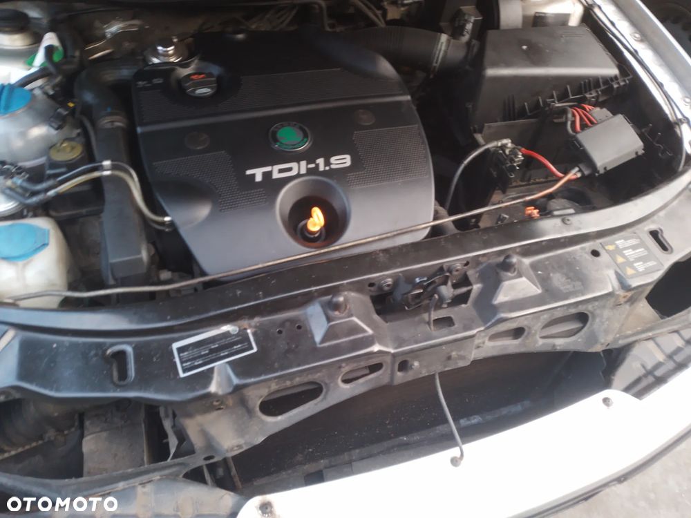 SKODA OCTAVIA I LIFT 00-10 1.9 TDI    BŁOTNIK PRAWY LEWY PRZÓD  9102 - 27