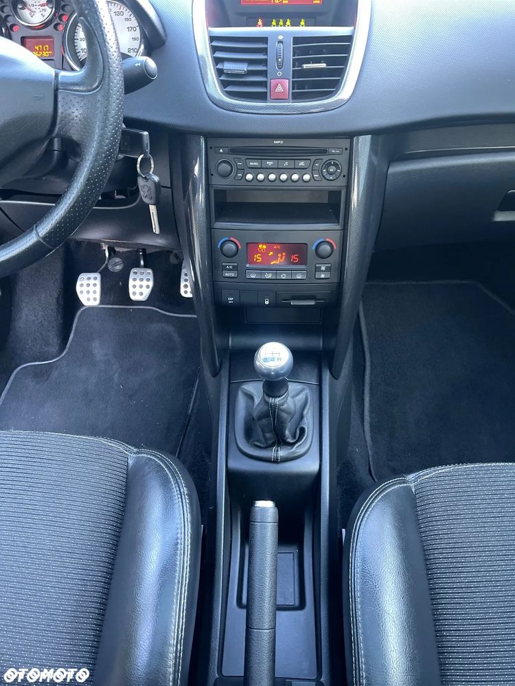 Peugeot 207 150 Turbo Platinum - 23