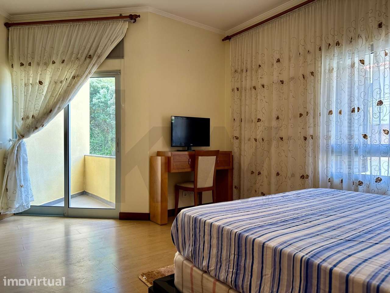 Apartamento T3 Duplex Espaçoso no Centro de Ribeira Brava | Garagem pa - Grande imagem: 5/30