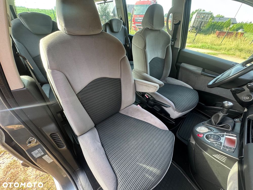 Citroën C8 2.0 16V Confort - 29