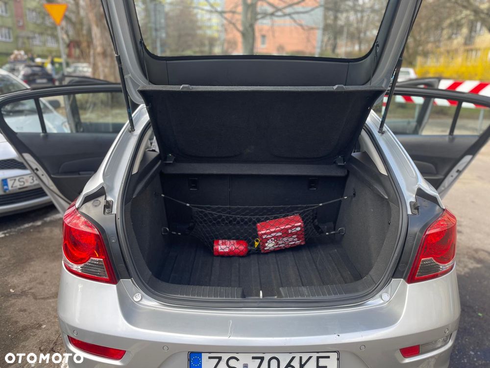 Chevrolet Cruze 1.8 LT - 8