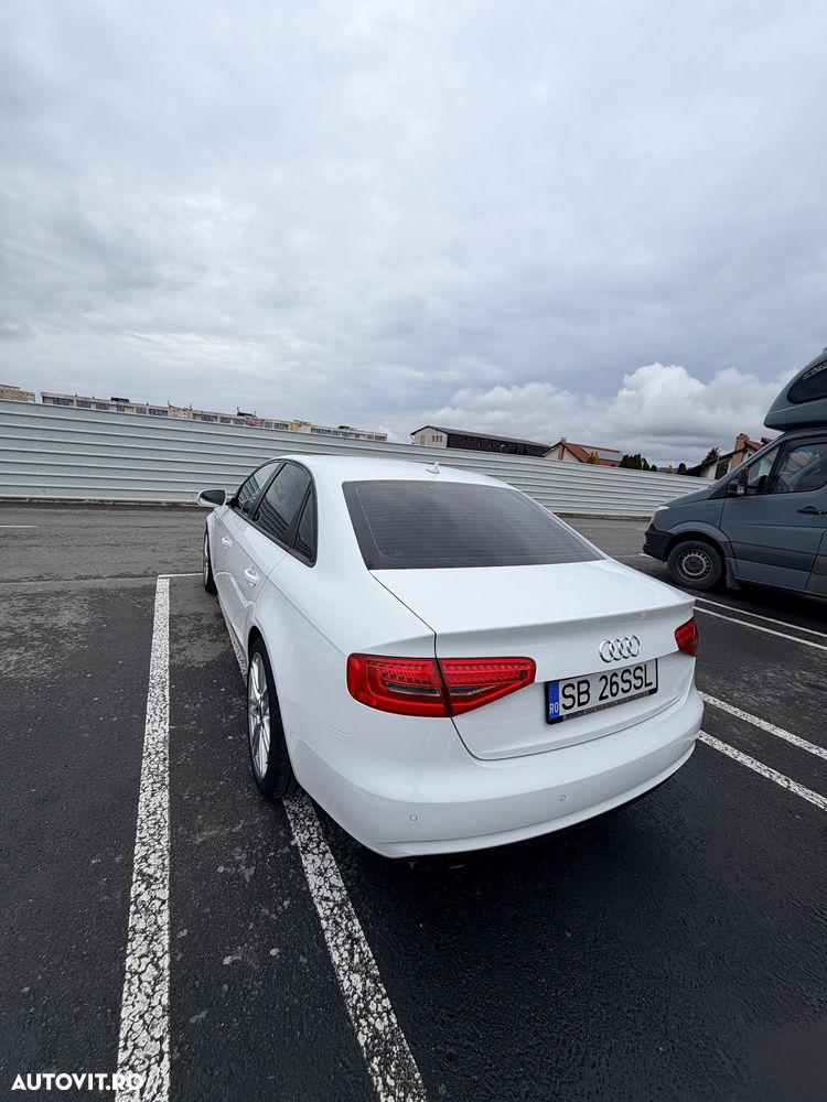 Audi A4 2.0 TDI DPF multitronic S line Sportpaket - 5