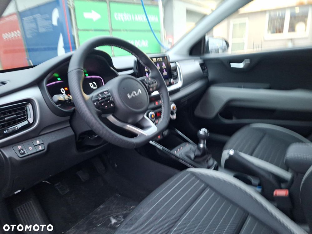 Kia Stonic 1.2 L Business Line - 9