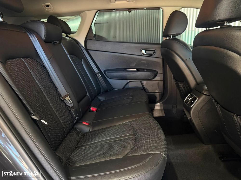 Kia Optima SW 2.0 CVVT PHEV - 33