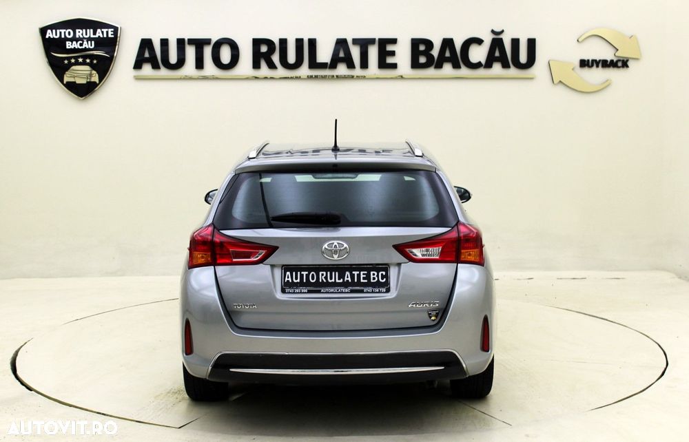 Toyota Auris - 11