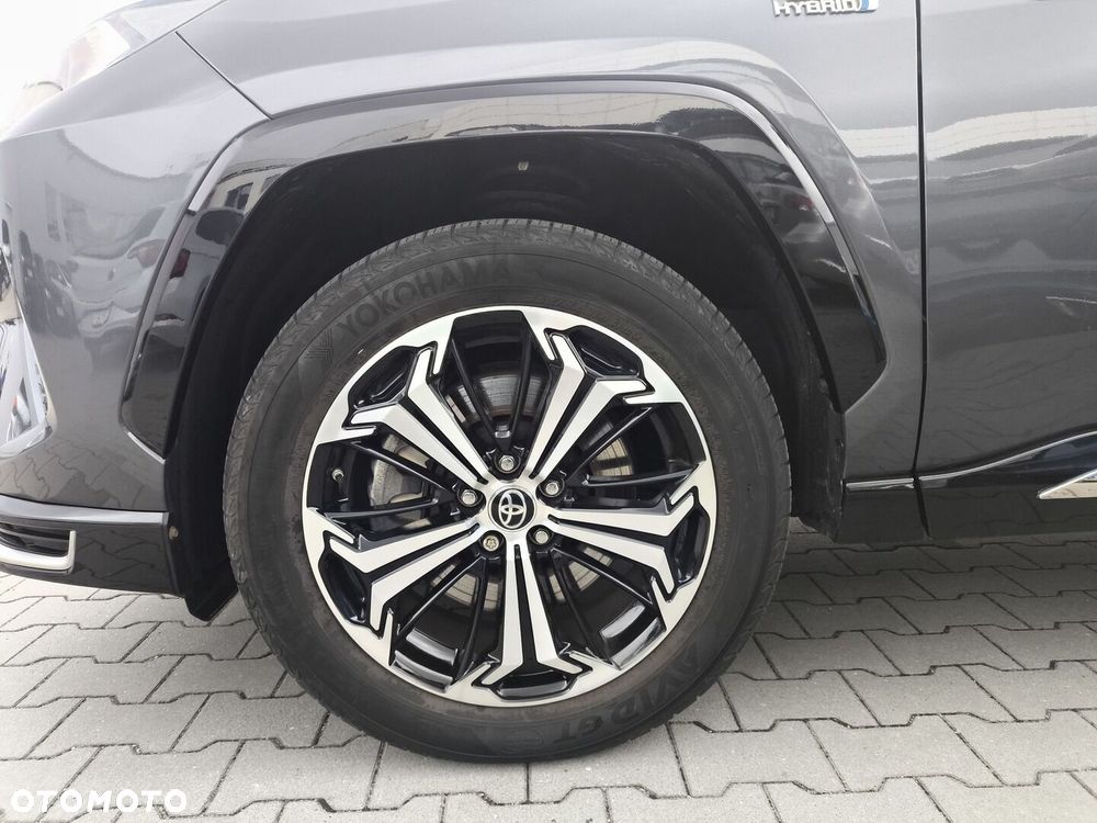 Toyota RAV4 - 16